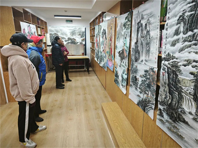 【新時(shí)代文明實(shí)踐】家門口的集市、藝術(shù)展，不出小區(qū)就能體驗(yàn)到多彩活動(dòng)